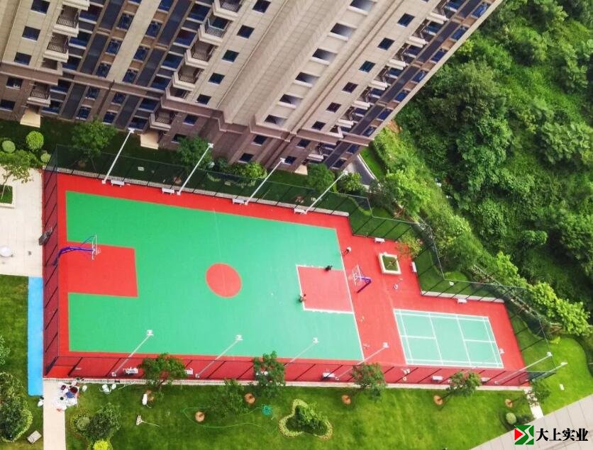 小區(qū)內建籃球場