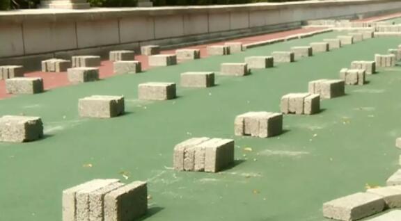 預制卷材健身步道鋪設(shè)