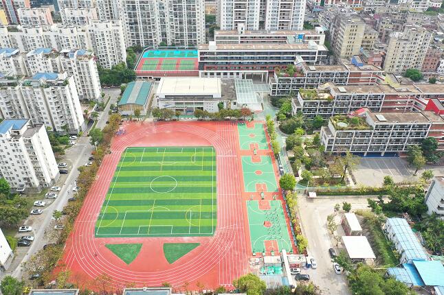 深圳運(yùn)動(dòng)場(chǎng)塑膠地板廠家，施工單位