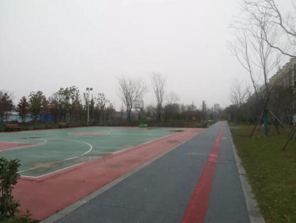 如泰運(yùn)河北側(cè)（文江橋-張陳村）健身步道、籃球場(chǎng)